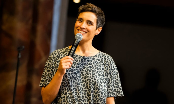 Así es Jen Brister : humorista, escritora y ponente sobre diversidad, maternidad e igualdad. Una voz imprescindible para eventos que buscan impacto real.
Descúbrela aquí 👉 acortar.link/0Ly6uq

#JenBrister #Diversidad #HumorConPropósito #EventosCorporativos #Glocalideas