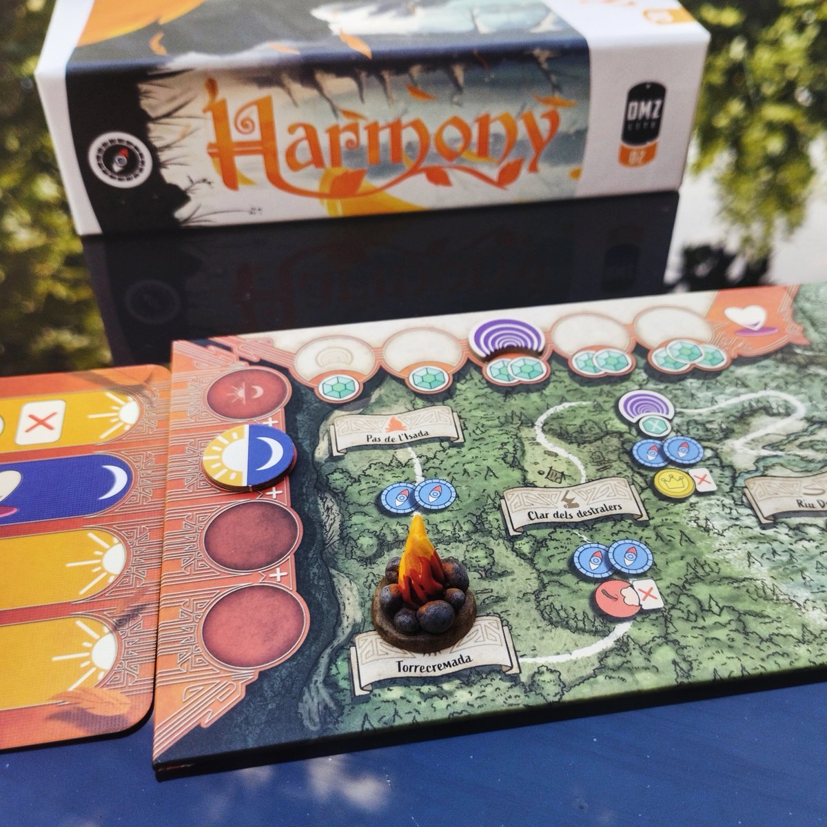 Nos encanta cuando "deluxificais" 𝐇𝐚𝐫𝐦𝐨𝐧𝐲 🍂 como en la imagen 🔝 ¡Compartidnos más! 

Para los que aún no tengáis este pequeño gran juego... ¡la reimpresión pronto estará lista! 🔥