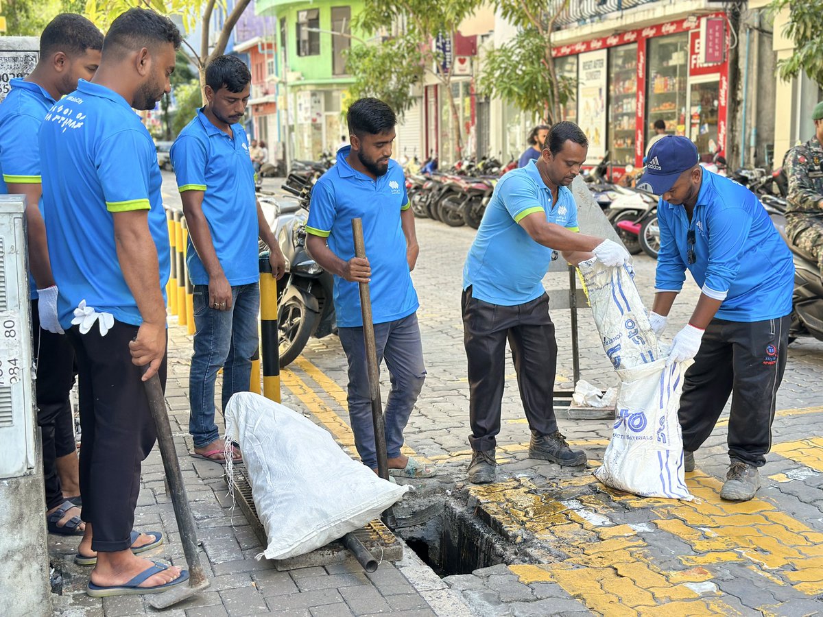 ކަނބާއައިސާރަނި ހިނގުމުގެ ކާނު ސާފުކުރުން 
#HiyfaseyhaMagumathi #FloodResponse