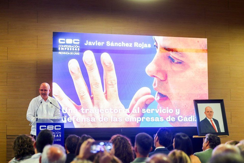 CEC (@ceccadiz) on Twitter photo Puedes encontrar un amplio reportaje fotográfico del acto de reconocimiento a nuestro Presidente de Honor <a href="/jsanchezcec/">Javier Sánchez Rojas</a>
Accede al álbum: buff.ly/v3xXmDT Puedes encontrar un amplio reportaje fotográfico del acto de reconocimiento a nuestro Presidente de Honor <a href="/jsanchezcec/">Javier Sánchez Rojas</a>
Accede al álbum: buff.ly/v3xXmDT