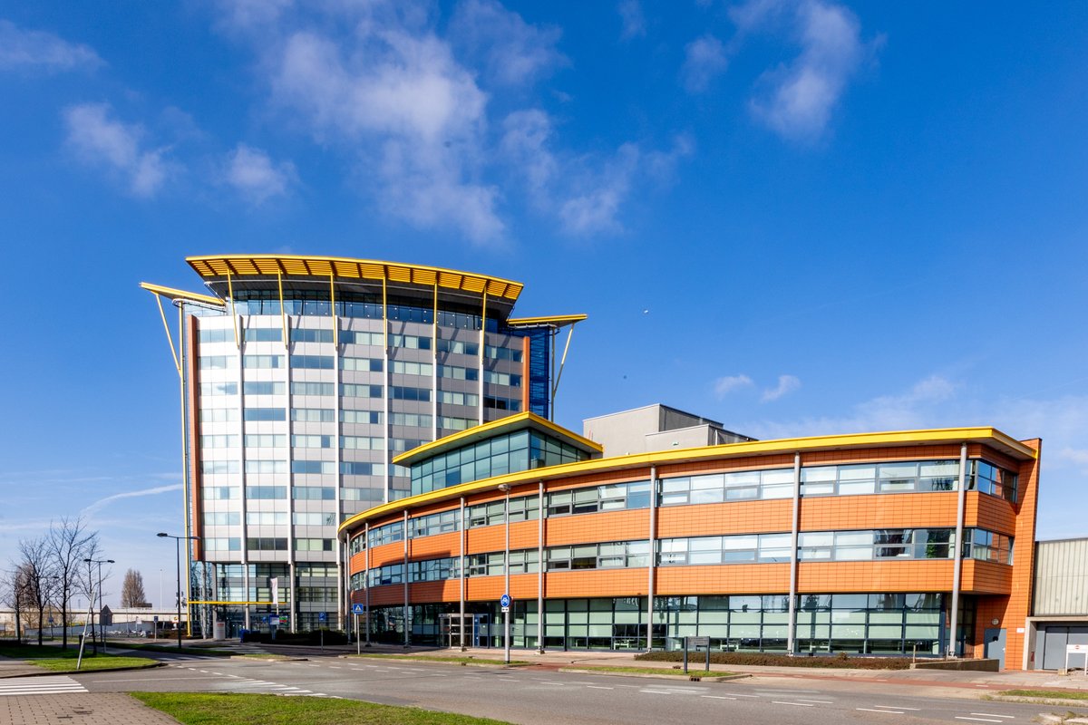 PingProperties verkoopt kantoorgebouw S-DOCK The Villa in Schiedam aan Elixir Engineers.

Lees het volledige persbericht via onderstaande link:
pingproperties.com/pingproperties…

#Schiedam #kantoorgebouw #sdock #verhuur #Offshore #duurzaamheid #herpositonering