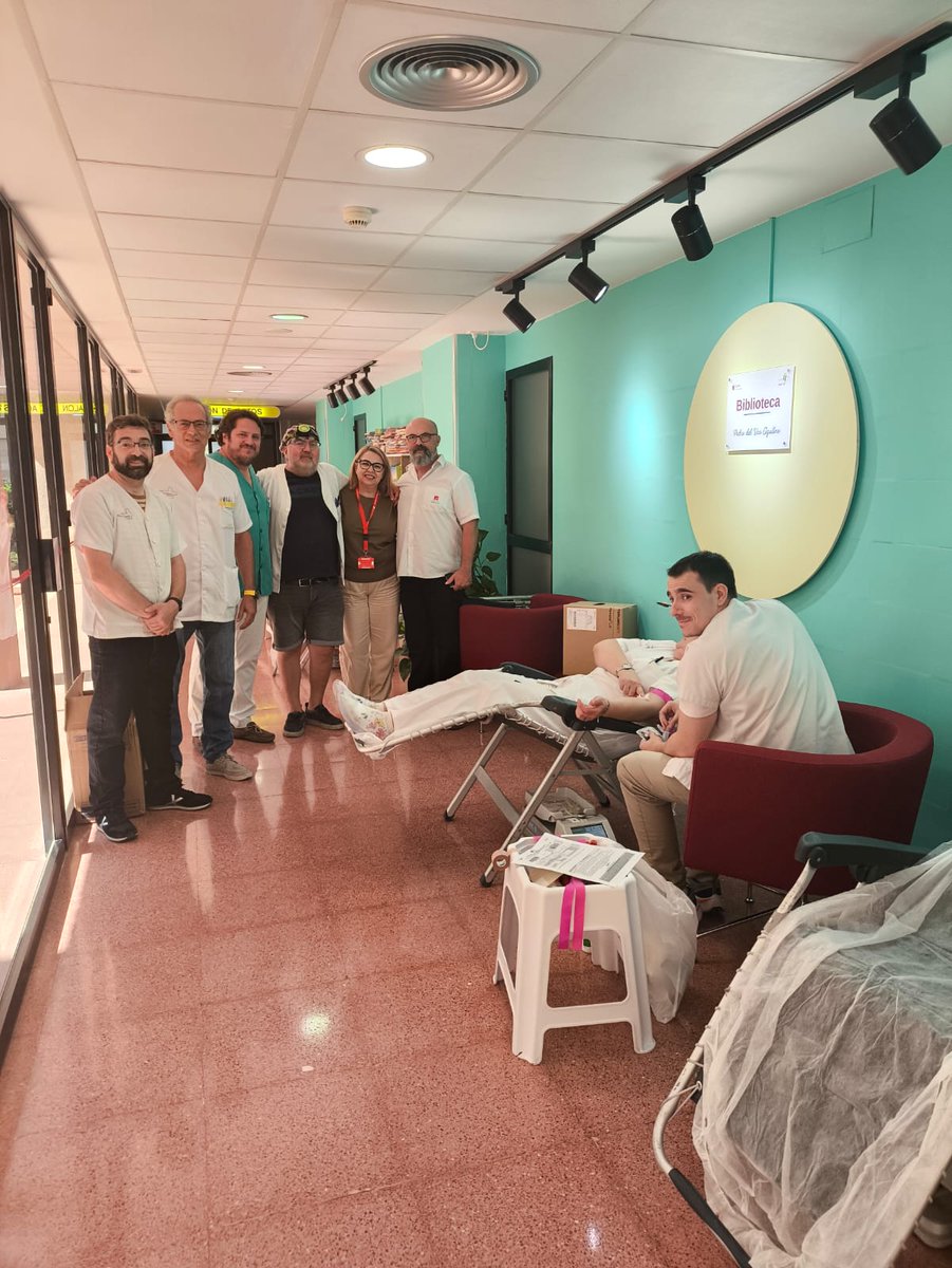 Area 3 Salud Lorca (@area3lorca) on Twitter photo 🩸 ¡Hoy se celebra la jornada de #DonaciónDeSangre en el HGU Rafael Méndez!
📍 Hall del Salón de Actos
🕘 De 9:30 a 14:00 h
Aún estás a tiempo de venir.
Un solo gesto puede salvar hasta tres vidas. ❤️ <a href="/Area3Lorca/">Area 3 Salud Lorca</a> <a href="/Murciasalud/">Murciasalud</a> <a href="/DonarSangreMU/">🩸CENTRO REGIONAL DE HEMODONACIÓN 🅰️🅱️🅾️🆎</a> #DonaSangre #SalvaVidas 🩸 ¡Hoy se celebra la jornada de #DonaciónDeSangre en el HGU Rafael Méndez!
📍 Hall del Salón de Actos
🕘 De 9:30 a 14:00 h
Aún estás a tiempo de venir.
Un solo gesto puede salvar hasta tres vidas. ❤️ <a href="/Area3Lorca/">Area 3 Salud Lorca</a> <a href="/Murciasalud/">Murciasalud</a> <a href="/DonarSangreMU/">🩸CENTRO REGIONAL DE HEMODONACIÓN 🅰️🅱️🅾️🆎</a> #DonaSangre #SalvaVidas