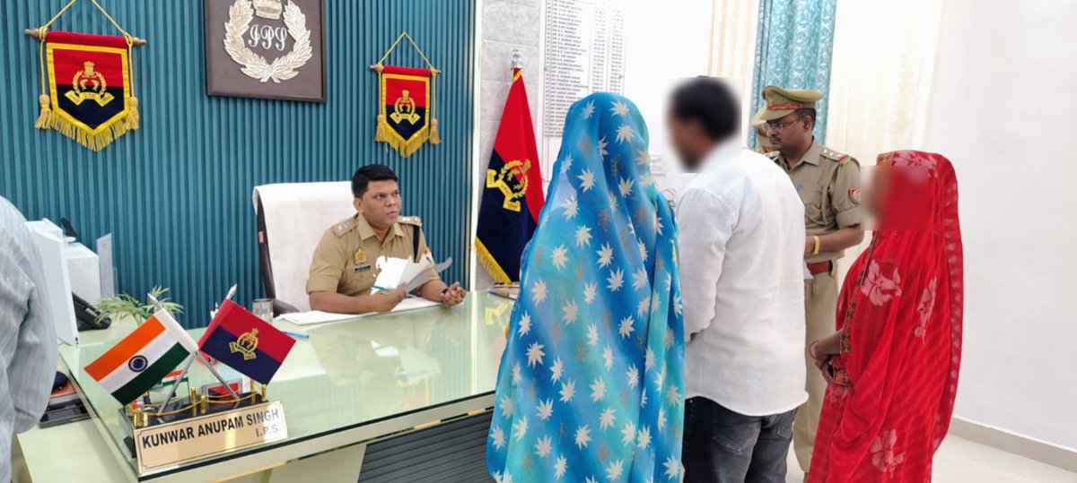 SULTANPUR POLICE (@sultanpurpolice) on Twitter photo рдкреБрд▓рд┐рд╕ рдЕрдзреАрдХреНрд╖рдХ рд╕реБрд▓рддрд╛рдирдкреБрд░ <a href="/ipskunwaranupam/">Kunwar Anupam Singh IPS</a> рджреНрд╡рд╛рд░рд╛ рдкреБрд▓рд┐рд╕ рдХрд╛рд░реНрдпрд╛рд▓рдп рдореЗрдВ рдЬрдирд╕реБрдирд╡рд╛рдИ рдХрд░ рдлрд░рд┐рдпрд╛рджрд┐рдпреЛрдВ рдХреА рд╕рдорд╕реНрдпрд╛рдПрдВ рдЧрдВрднреАрд░рддрд╛ рд╕реЗ рд╕реБрдиреА рдЧрдИрдВред рд╕рднреА рдорд╛рдорд▓реЛрдВ рдХреЗ рддреНрд╡рд░рд┐рдд рд╡ рдирд┐рд╖реНрдкрдХреНрд╖ рдирд┐рд╕реНрддрд╛рд░рдг рд╣реЗрддреБ рд╕рдВрдмрдВрдзрд┐рдд рдЕрдзрд┐рдХрд╛рд░рд┐рдпреЛрдВ рдХреЛ рдирд┐рд░реНрджреЗрд╢рд┐рдд рдХрд┐рдпрд╛ рдЧрдпрд╛ред рдЬрдирд╕реЗрд╡рд╛ рд╣реА рдкреНрд░рд╛рдердорд┐рдХрддрд╛ рд╣реИред #рдЬрдирд╕реБрдирд╡рд╛рдИ #UPPolice рдкреБрд▓рд┐рд╕ рдЕрдзреАрдХреНрд╖рдХ рд╕реБрд▓рддрд╛рдирдкреБрд░ <a href="/ipskunwaranupam/">Kunwar Anupam Singh IPS</a> рджреНрд╡рд╛рд░рд╛ рдкреБрд▓рд┐рд╕ рдХрд╛рд░реНрдпрд╛рд▓рдп рдореЗрдВ рдЬрдирд╕реБрдирд╡рд╛рдИ рдХрд░ рдлрд░рд┐рдпрд╛рджрд┐рдпреЛрдВ рдХреА рд╕рдорд╕реНрдпрд╛рдПрдВ рдЧрдВрднреАрд░рддрд╛ рд╕реЗ рд╕реБрдиреА рдЧрдИрдВред рд╕рднреА рдорд╛рдорд▓реЛрдВ рдХреЗ рддреНрд╡рд░рд┐рдд рд╡ рдирд┐рд╖реНрдкрдХреНрд╖ рдирд┐рд╕реНрддрд╛рд░рдг рд╣реЗрддреБ рд╕рдВрдмрдВрдзрд┐рдд рдЕрдзрд┐рдХрд╛рд░рд┐рдпреЛрдВ рдХреЛ рдирд┐рд░реНрджреЗрд╢рд┐рдд рдХрд┐рдпрд╛ рдЧрдпрд╛ред рдЬрдирд╕реЗрд╡рд╛ рд╣реА рдкреНрд░рд╛рдердорд┐рдХрддрд╛ рд╣реИред #рдЬрдирд╕реБрдирд╡рд╛рдИ #UPPolice