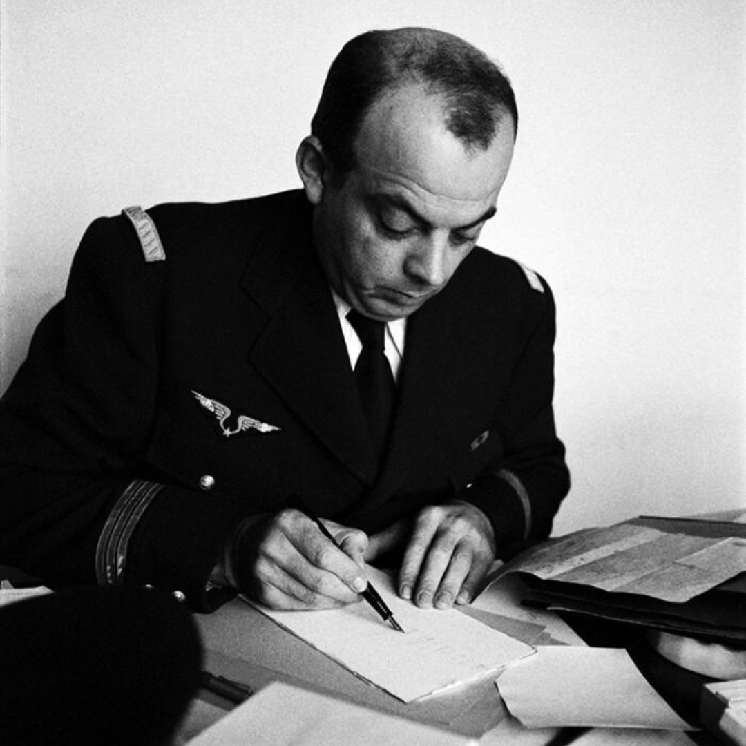 philosophors's tweet image. “Love does not consist of gazing at each other, but in looking outward together in the same direction.”
— Antoine de Saint-Exupéry