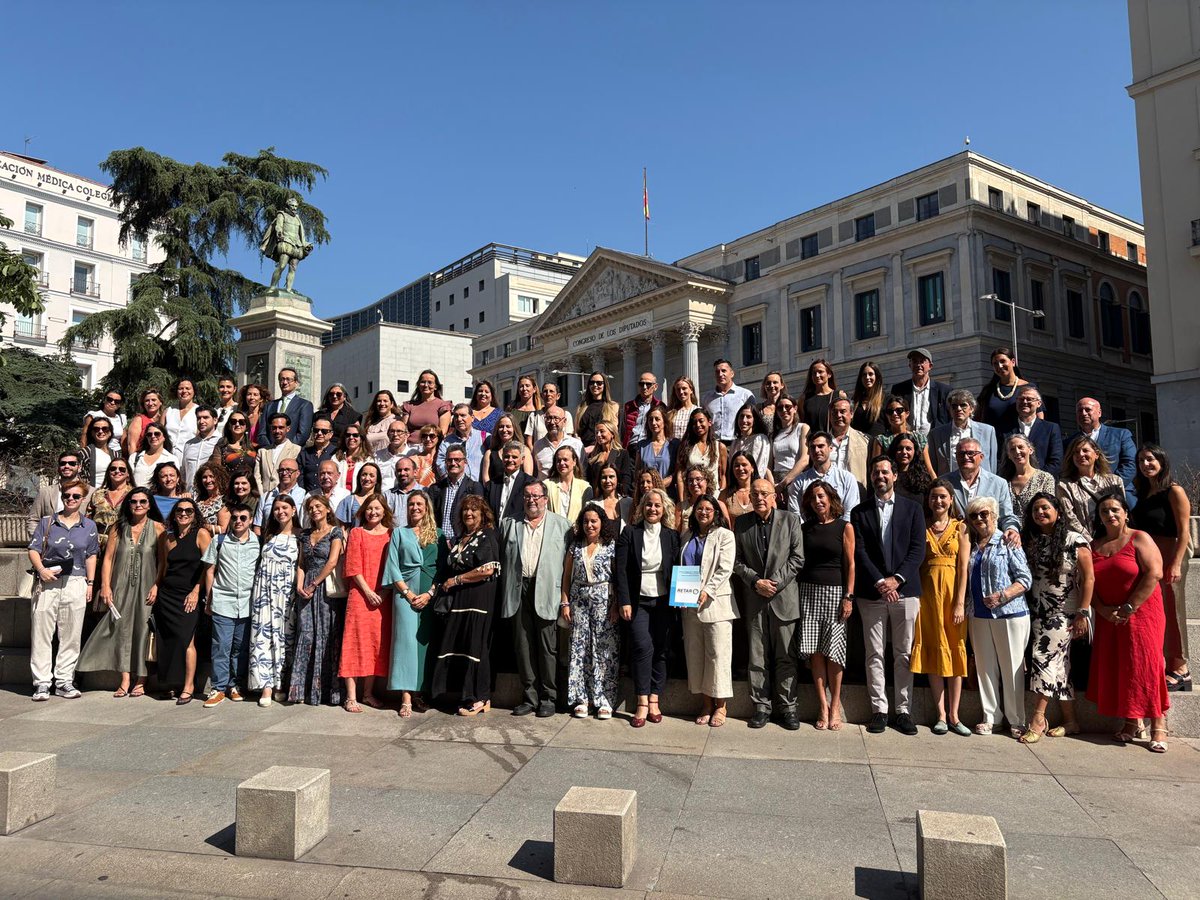 AbbVie España (@abbvie_es) on Twitter photo 🟢 Hoy se presenta #ProyectoRETAR en <a href="/Congreso_Es/">Congreso</a> , una iniciativa impulsada por @UICbarcelona para mejorar la atención a las personas con Enfermedad Inflamatoria Intestinal #EII, que patrocinamos desde <a href="/AbbVie_ES/">AbbVie España</a>. 🟢 Hoy se presenta #ProyectoRETAR en <a href="/Congreso_Es/">Congreso</a> , una iniciativa impulsada por @UICbarcelona para mejorar la atención a las personas con Enfermedad Inflamatoria Intestinal #EII, que patrocinamos desde <a href="/AbbVie_ES/">AbbVie España</a>.