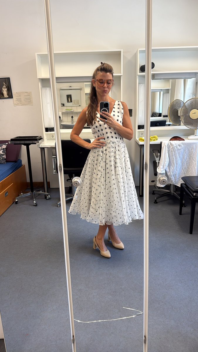 Corinne Winters (@corinnesoprano) on Twitter photo My girl KK is back - tonight at 7pm! I can’t wait to share our Káťa with Munich audiences once more, this time with the extraordinary Petr Popelka in the pit. 🙌🏼🤩 Toix3 to the whole <a href="/bay_staatsoper/">BayerischeStaatsoper</a> team!!! 💛 My girl KK is back - tonight at 7pm! I can’t wait to share our Káťa with Munich audiences once more, this time with the extraordinary Petr Popelka in the pit. 🙌🏼🤩 Toix3 to the whole <a href="/bay_staatsoper/">BayerischeStaatsoper</a> team!!! 💛