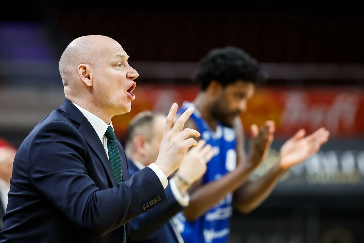 Karol Wasiek (@k_wasiek) on Twitter photo Grzegorz Kożan trenerem <a href="/Anwil_official/">Klub Koszykówki Włocławek</a>. Umowa podpisana na rok, ale z opcją przedłużenia współpracy przez klub na dwa kolejne sezony. #plkpl
Szkoleniowiec, który debiutuje na tym stanowisku, rezygnuje z pracy w kadrze Polski, by skupić się budowaniu zespołu i przygotowaniach do Grzegorz Kożan trenerem <a href="/Anwil_official/">Klub Koszykówki Włocławek</a>. Umowa podpisana na rok, ale z opcją przedłużenia współpracy przez klub na dwa kolejne sezony. #plkpl
Szkoleniowiec, który debiutuje na tym stanowisku, rezygnuje z pracy w kadrze Polski, by skupić się budowaniu zespołu i przygotowaniach do