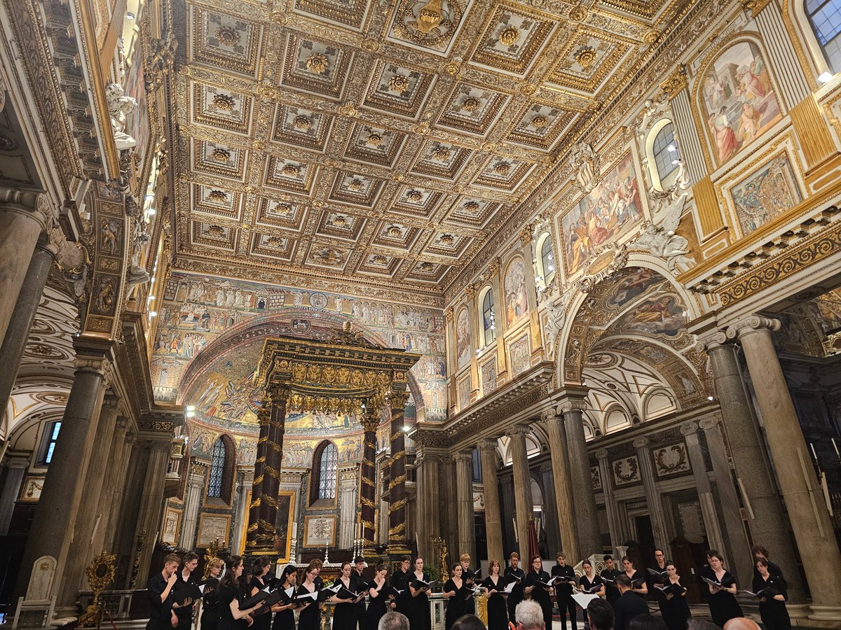 ludwigbarragan's tweet image. Last friday @UKinHolySee hosted a great concert by the choir of Clare College (Cambridge) to mark the 500th anniversary of Italian Renaissance composer Giovanni Pierluigi da Palestrina.