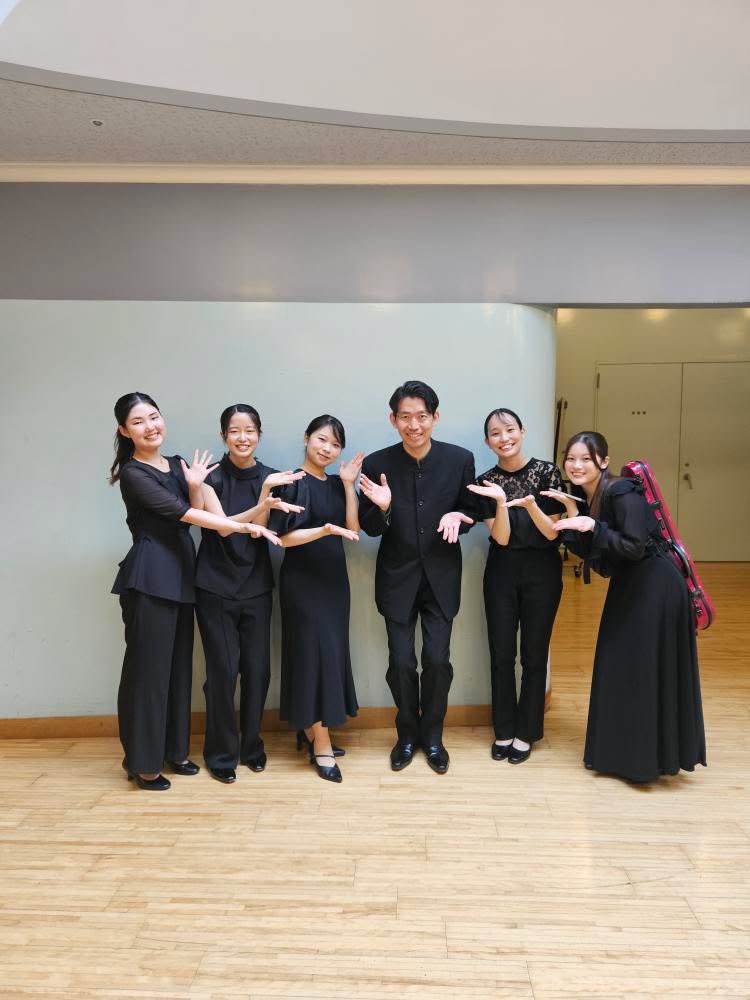 KosukeTsunoda's tweet image. 昨日『藝大第九』が終演しました。それぞれの個性を大事にしながら、全体としては一点を目指して演奏している感覚があり、それが作品で謳われている事と同化していて、素敵でした。若い事は尊い事です。またあの頃に戻りたい、あるいは今もう一度入学したいと思ったこの二週間でした。さて、長きにわた…