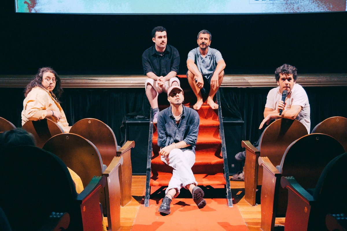 CURTOCIRCUÍTO (@fcurtocircuito) on Twitter photo 💙 𝗣𝗟𝗔𝗡𝗘𝗧𝗔 𝗚𝗭 𝟭
🫂 #FonCortizo #CarlosCalvar #AlbaDomínguez #ÓscarSilva
📍 Teatro Principal
📸 Cristina Padín
🤝🏽 <a href="/CCultura/">Compostela Cultura</a> <a href="/DACCultura/">Cultura Depu. Coruña</a> <a href="/CineICAA/">ICAA</a> 💙 𝗣𝗟𝗔𝗡𝗘𝗧𝗔 𝗚𝗭 𝟭
🫂 #FonCortizo #CarlosCalvar #AlbaDomínguez #ÓscarSilva
📍 Teatro Principal
📸 Cristina Padín
🤝🏽 <a href="/CCultura/">Compostela Cultura</a> <a href="/DACCultura/">Cultura Depu. Coruña</a> <a href="/CineICAA/">ICAA</a>