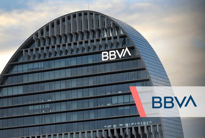 kriptolink01's tweet image. 🇪🇸 İspanya’nın ikinci büyük bankası BBVA’dan dikkat çeken kripto tavsiyesi
Reuters’a göre BBVA, müşterilerine yatırım portföylerinin %7’sine kadarını Bitcoin ve kripto varlıklara ayırmalarını önerdi.
Bu adım, geleneksel finans kurumlarının dijital varlıklara yaklaşımındaki…