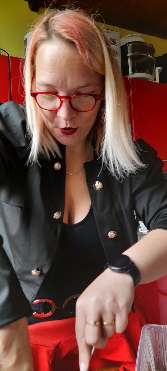 sandy angelis tweet media