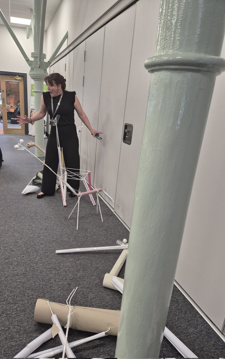 TheYorkshireRo2's tweet image. The new cohort of @Trinityteach & @NatInstTeaching trainee teachers are off to a 'Flying Start' this morning. Here are their creative group attempts to build a giraffe. Some creations proved to be more successful than others, but it was such a fun start to the course! @CKTSHub