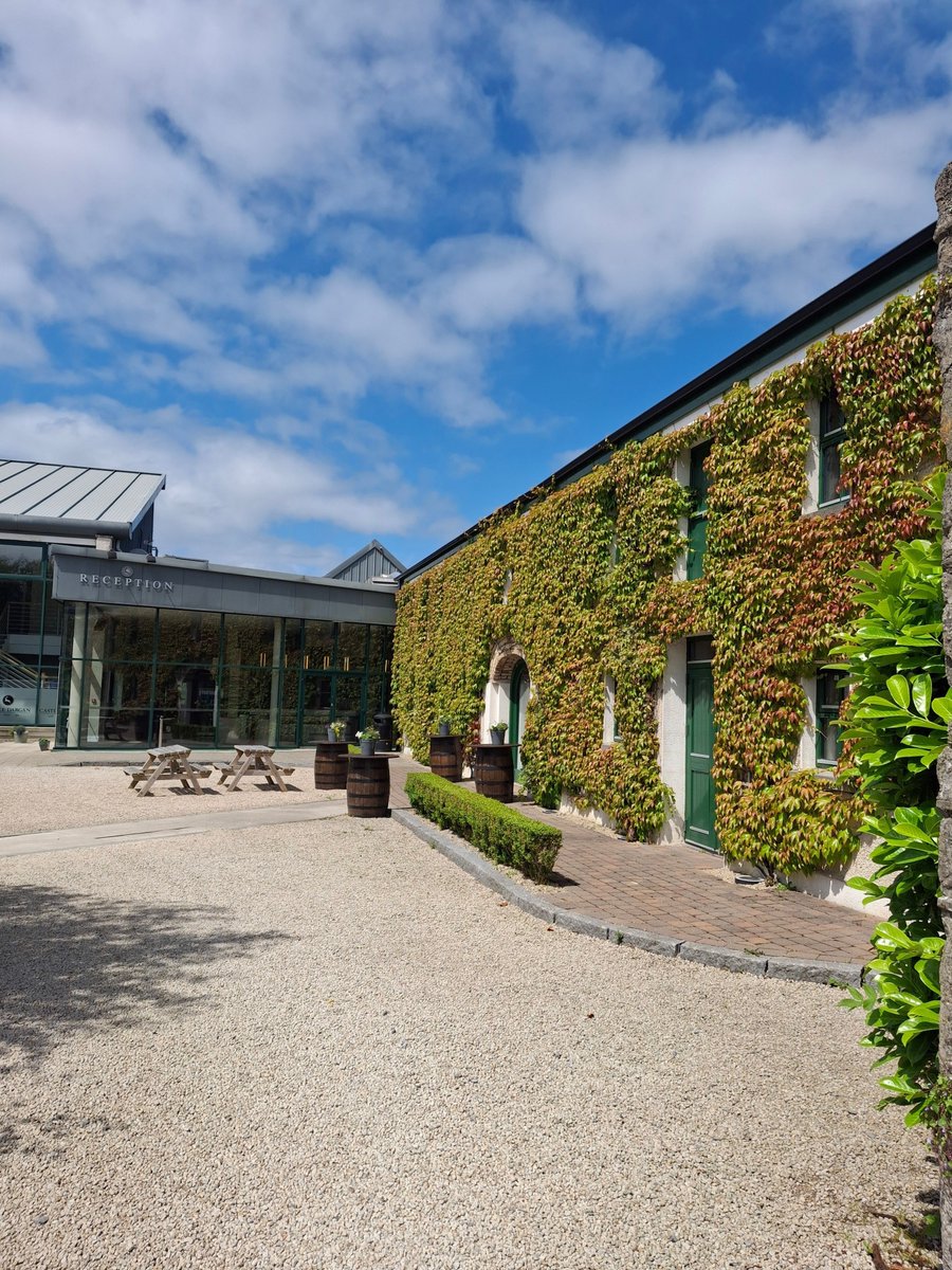 Productivity meets peace at Castle Dargan Estate. Let your team recharge &amp; refocus in a setting that inspires creativity &amp; delivers excellent service. Contact us today to speak about your next meeting or conference needs.
📧  marketing@castledargan.com 
📞  071 911 8080 
#sligo