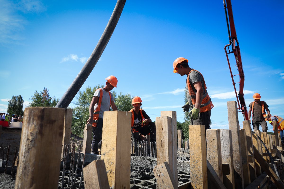 Ministry for Development (@minforuadev) on Twitter photo Almost 600 objects have already been restored in Borodyanka - 70% of all damage, - <a href="/OleksiiKuleba/">Oleksii Kuleba</a>. Kyiv region remains one of the priority areas for restoration. More: bit.ly/4eArx61 Almost 600 objects have already been restored in Borodyanka - 70% of all damage, - <a href="/OleksiiKuleba/">Oleksii Kuleba</a>. Kyiv region remains one of the priority areas for restoration. More: bit.ly/4eArx61