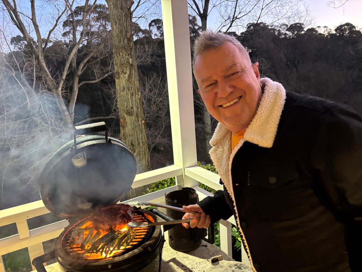 JimmyBarnes's tweet image. Talk about daphne! It just goes crazy here all on its own. There’s another whole bed of it just coming into bloom. A great way to keep warm and cook dinner. Most of the veg is out of the garden… still pinching myself.