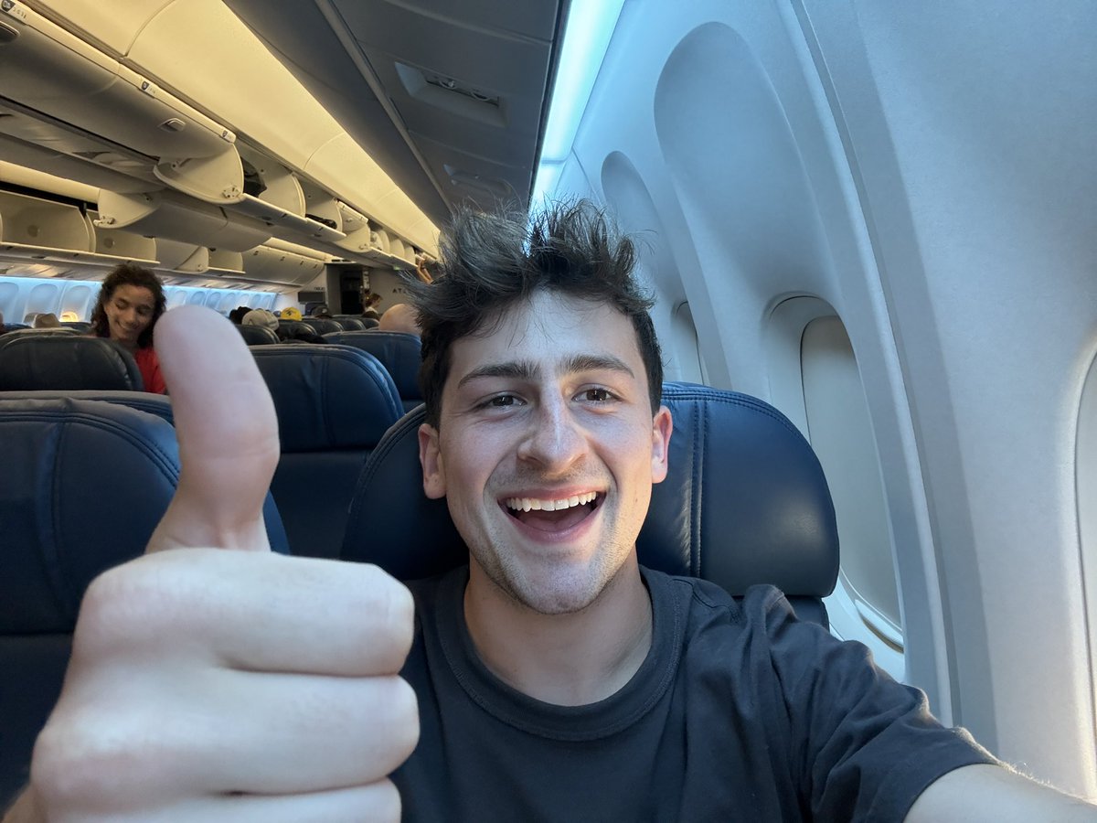 cedricclyburn's tweet image. Happy Monday folks! I’m inbound ✈️ to @dev_bcn where I’ll be speaking about my favorite open source projects @Podman_io &amp;amp; #PodmanDesktop to show how simple it can be for developers to move from containers, to pods, to Kubernetes! Join me on July 9th @ 2:20 in Room 2 :)