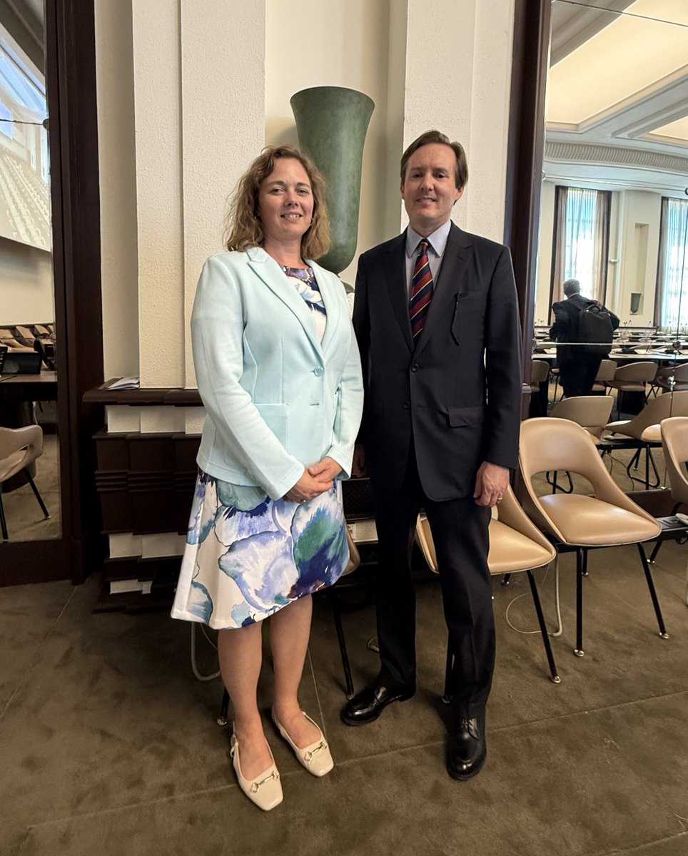 🔔Congrats to the new Vice Chair of <a href="/UN/">United Nations</a>/#CEFACT - Phillip Hughey of #UnitedStates!

Standards developed at this <a href="/UNECE/">UNECE</a>-hosted global body power millions of daily #trade &amp; #logistics transactions. 

🇺🇸 contribution will be vital to achieve🌍#digital trade.

bit.ly/3IfFlqD