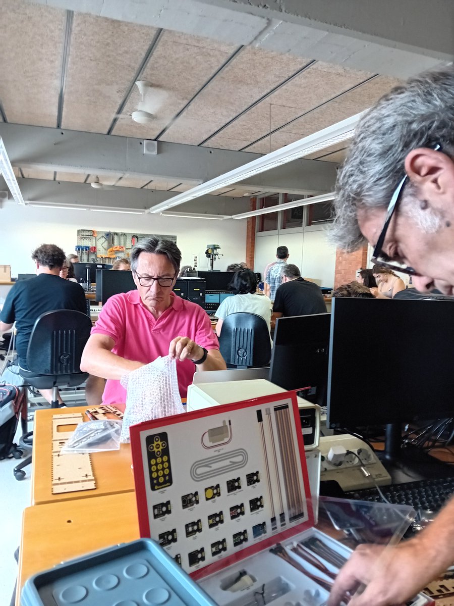 ToniMorenoRey (@tonimorenorey) on Twitter photo Del 7 a l'11 de Juliol <a href="/ICEUPC/">ICE-UPC</a> en col·laboració amb <a href="/ROBOLOT/">ROBOLOT</a> team du a terme ka formació 'Qualitat de l'aire a les aules' basades en <a href="/arduinoblocks/">arduinoblocks</a> , #ESP32STEAMakers i materials de la dotació de <a href="/KeyestudioRobot/">KEYESTUDIO ROBOT</a> <a href="/Innovadidactic/">Innova Didactic</a>. Ara hi som! Del 7 a l'11 de Juliol <a href="/ICEUPC/">ICE-UPC</a> en col·laboració amb <a href="/ROBOLOT/">ROBOLOT</a> team du a terme ka formació 'Qualitat de l'aire a les aules' basades en <a href="/arduinoblocks/">arduinoblocks</a> , #ESP32STEAMakers i materials de la dotació de <a href="/KeyestudioRobot/">KEYESTUDIO ROBOT</a> <a href="/Innovadidactic/">Innova Didactic</a>. Ara hi som!