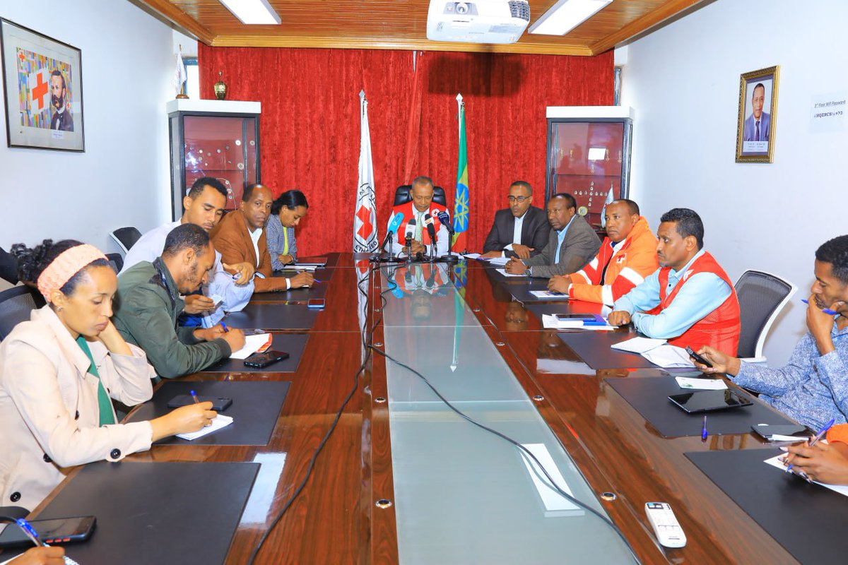 EthioRedCross's tweet image. የኢትዮጵያ ቀይ መስቀል ማህበር ብሄራዊ ፅ/ቤት የማህበሩን 90ኛ ዓመት በዓል አከባበር አስመልክቶ ጋዜጣዊ መግለጫ ሰጥቷል፡፡
በዓሉ በብሔራዊ ፅ/ቤት ደረጃ ነገ ሀምሌ 1ቀን፤2017 በአዲስ ኢንተርናሽናል ኮንቬንሽን ሴንተር በድምቀት ይከበራል፡፡
