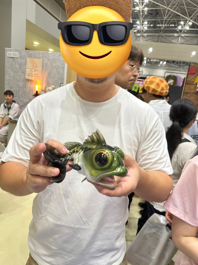 cmo_st_sv's tweet image. 初のイベント出展無事に終えることができました。
初めてのお客さんは、一緒忘れません‼️
ご購入ありがとうございました🙇‍♂️

ソフビ化に向けて頑張ります。
#デザフェス61
#ブラックバス
#バス釣り
#blackbass
#釣り