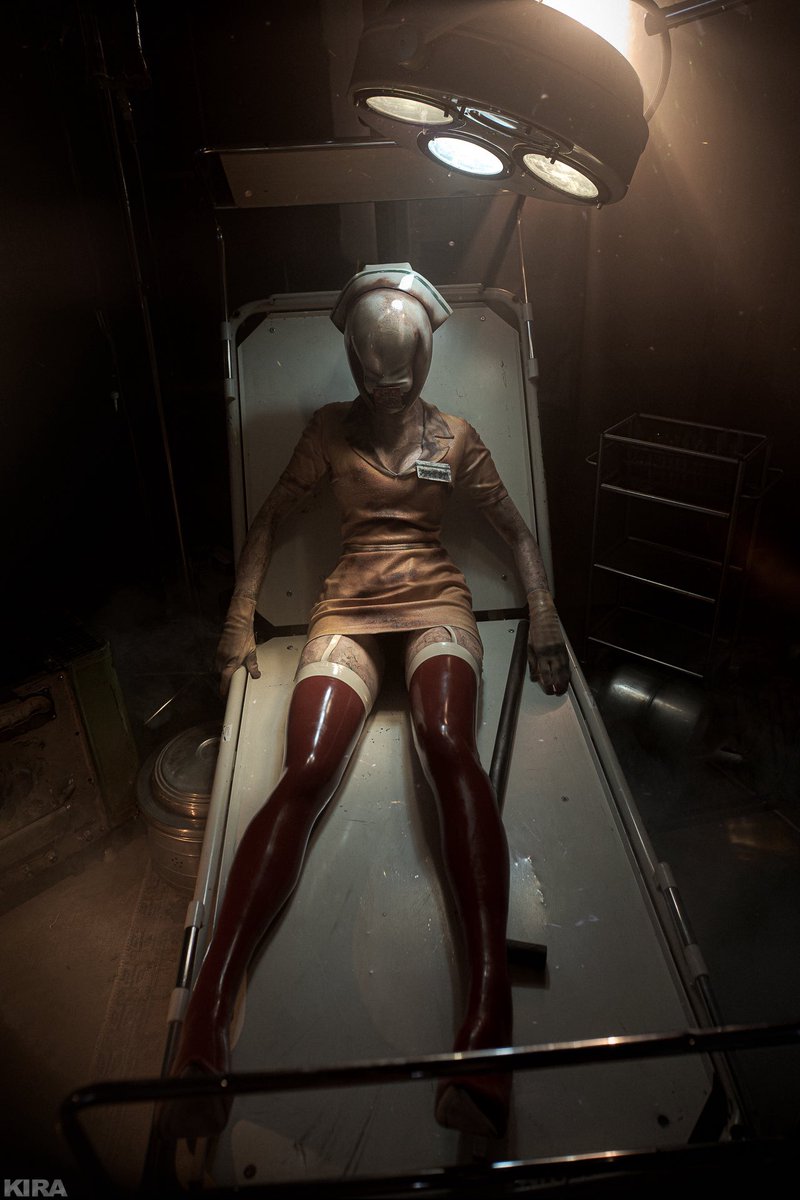 Frau_Haku's tweet photo. Brookhaven Hospital
Bubble Head Nurse | Silent Hill 2

Bubble Head Nurse @Frau_Haku 
Ph @kmitenkova  

#SilentHill #SilentHill2 #SilentHillCosplay #BubbleHeadNurse
@adsk4 https://t.co/5u11kbWmPS