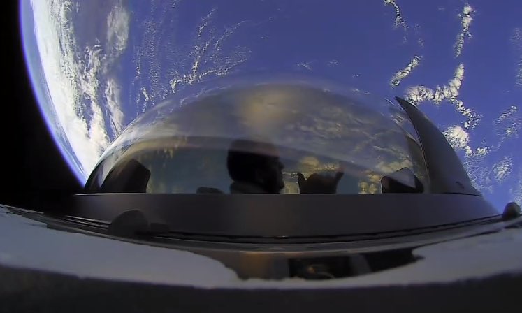 DrSianProctor's tweet image. Got lots of amazing photos from my time in space but the one photo I’ve always been sad that wasn’t taken was me in the SpaceX Cupola. @SpaceX released photos of all my other crew members but not one of me. I’ve asked for it with no response so I’m thinking it was never taken. 😭
