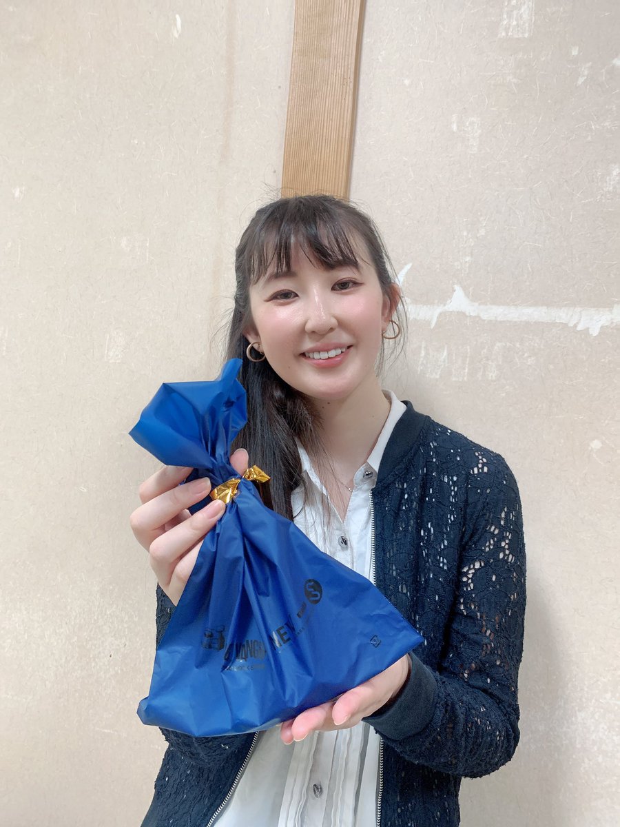 そして結成初日はネタ勉強会でした！
昨日の意味深ポストを心配してセクシーな靴下履いたおりいちゃんが来てくれていっぱいらっこ師匠くれました、ありがとう😭🙏🏻✨

#七夕