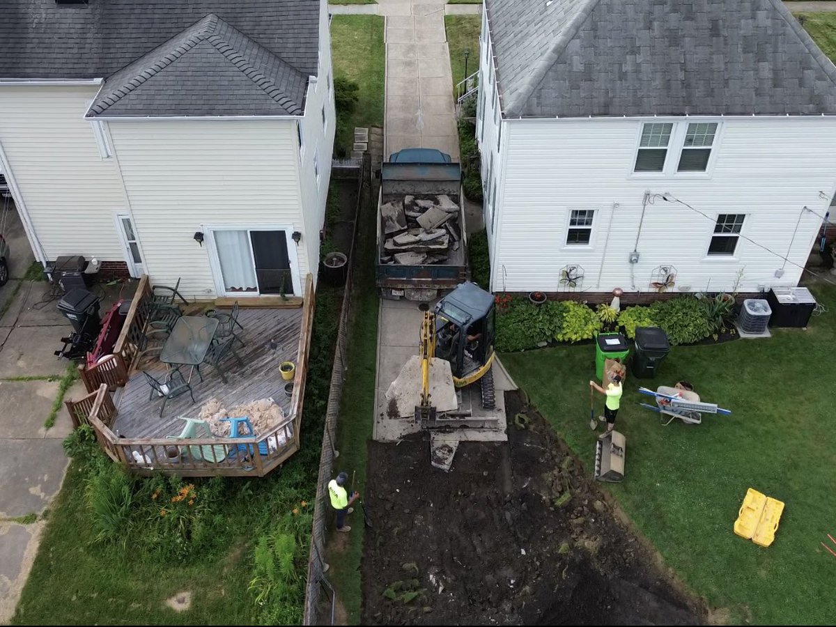 ContractorsAlba's tweet photo. Driveway replacements underway in Mentor and Euclid today! https://t.co/ZajttgWApq