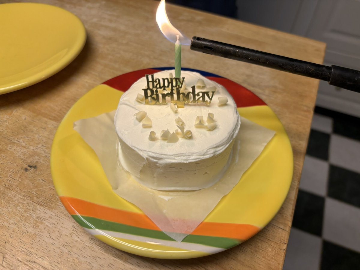 🎈🥰 ❤️ My birthday cake from Honey Bee Bakery 🐝 was delicious! #cake #bakery #chesterva #honeybeebakery