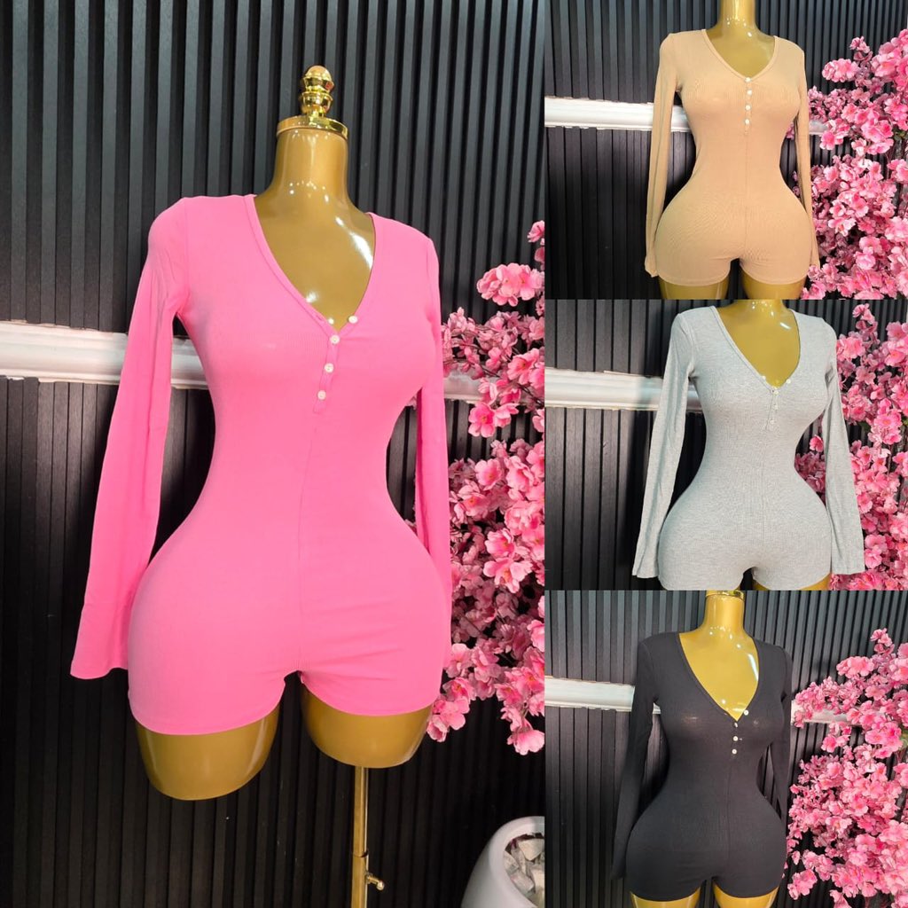 ZR V NECK KNITTED PLAYSUIT

Size:S M L TO FIT 8-14*

Price:29,000
