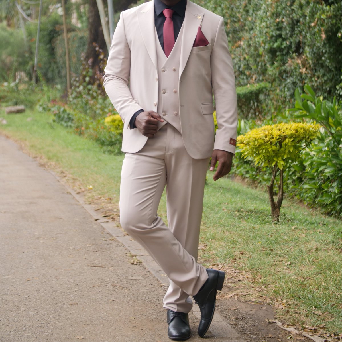 dapperdrip254's tweet image. Join the stylish elite, more than just a suit, it’s a statement of success.

 Dapper Drip Collections crafts the wardrobe of winners. 
 
Available at 18,000. 

#EliteStyle #DapperDrip