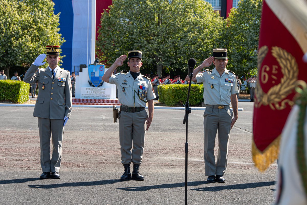 6_e_rg's tweet image. #PASSCOM du #6eRG !
Après 2️⃣ ans à la tête des sapeurs du 6, le colonel Benoît de Ligniville a transmis le commandement au colonel Thibault Ascione, lors d’une cérémonie présidée par le général Jaminet, commandant la @9_BIMa_AdT.
Bienvenue au 63e chef de corps ! 💥