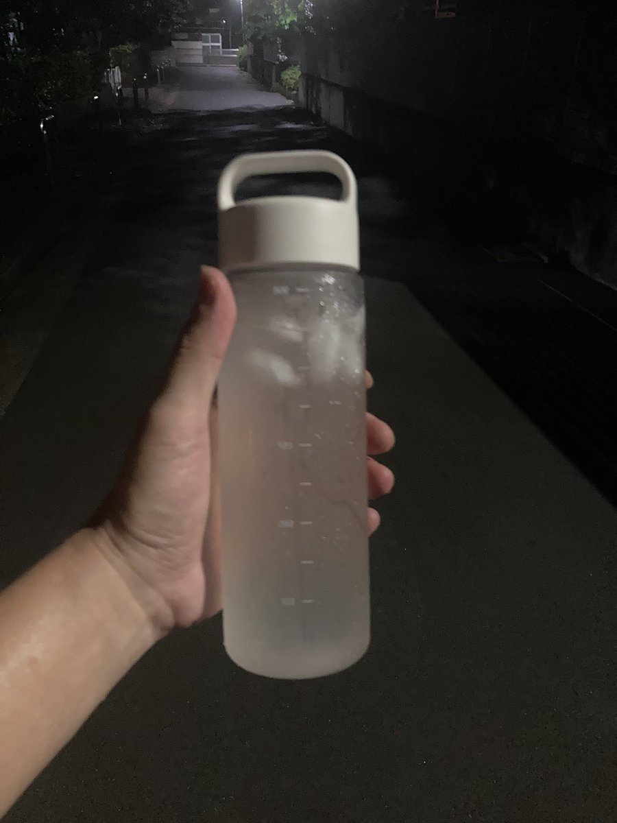 今夜も水分出していく〜🤪

#深夜徘徊老人会