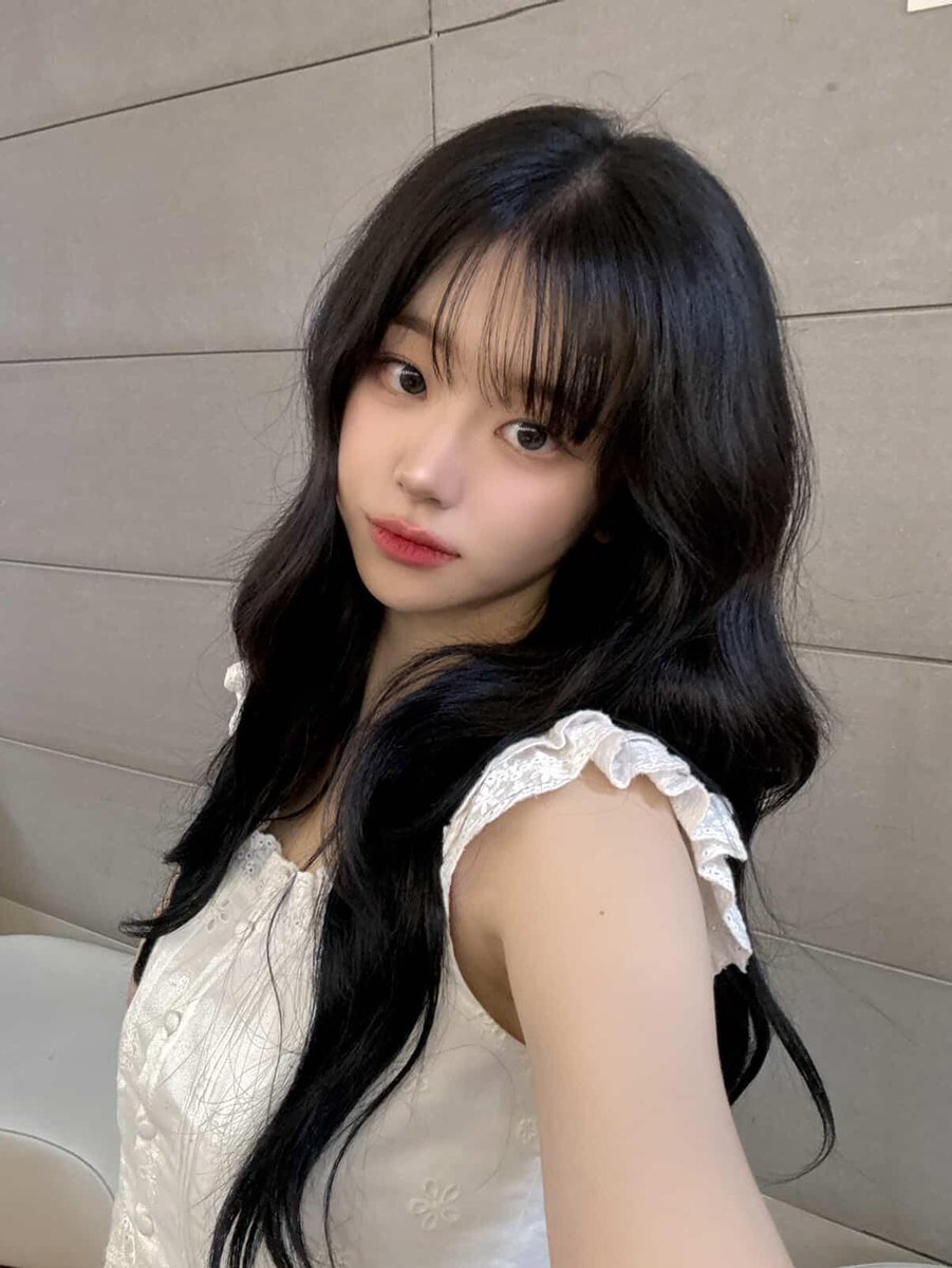 @Weekly_QWER: Jul,07,2025 Chodan instagram broadcast channel These days, I'm working hard on my rehabilitation exercises and eating four meals a day!!! I'm healthy health girl Our Bawiges, don't suffer from the heat and eat well!!! And since my Bawiges told me a lot that this hair style…