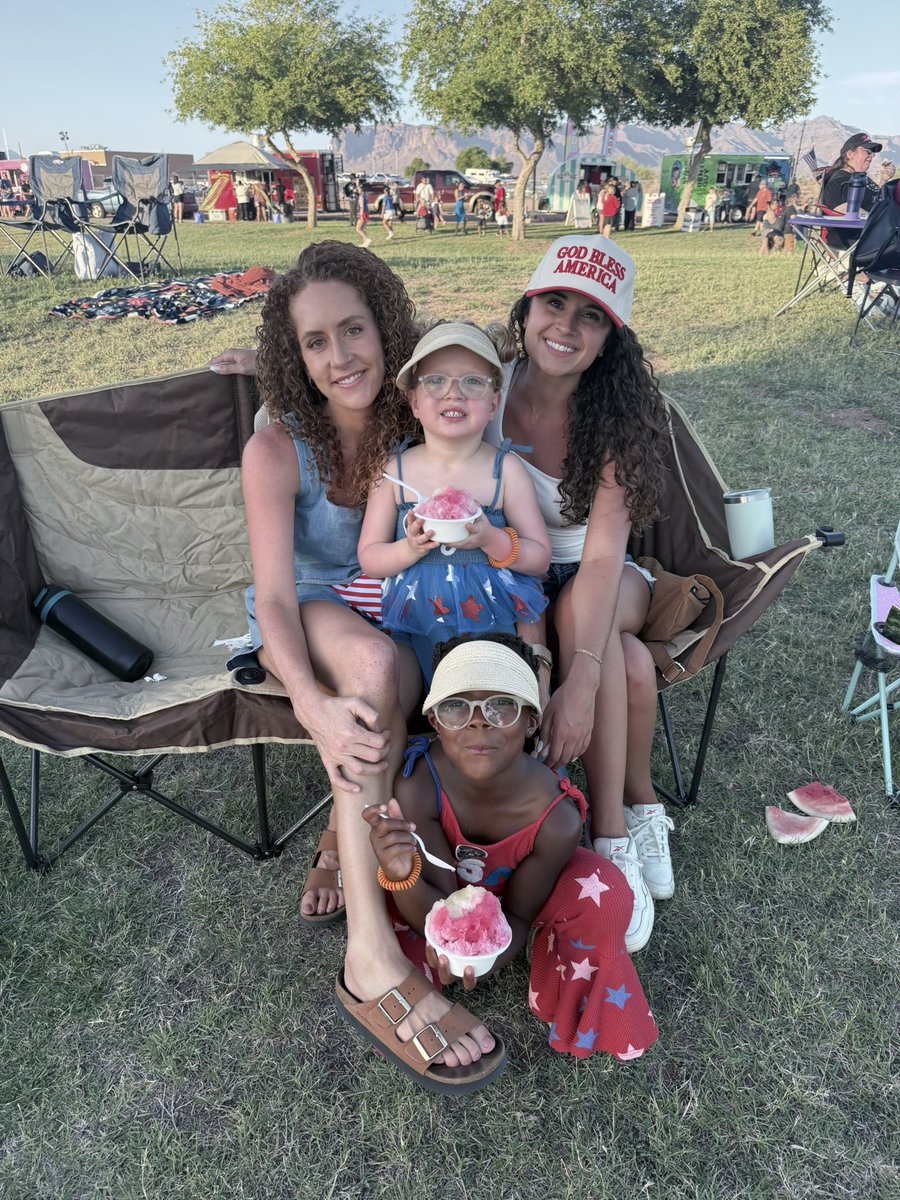 TempleDietitian's tweet image. 4th of July fun ❤️🇺🇸
My kids still have fun foods. I just ask for sugar-free and tell them to put VERY little.