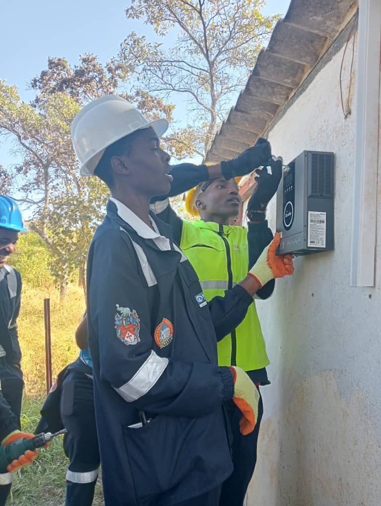 #byovendors (@bvtatrust) on Twitter photo We continue on our #solarinstallation drive with #youth as part of TVET project under SAIC program supported by <a href="/PlanZimbabwe/">Plan Int' Zimbabwe</a>. They are in Burnside <a href="/CityofBulawayo/">The City of Bulawayo</a> powering a 600-watt load, which can support a 32-inch TV, fan, radio, decoder, and 14 lights using 5 watts each. We continue on our #solarinstallation drive with #youth as part of TVET project under SAIC program supported by <a href="/PlanZimbabwe/">Plan Int' Zimbabwe</a>. They are in Burnside <a href="/CityofBulawayo/">The City of Bulawayo</a> powering a 600-watt load, which can support a 32-inch TV, fan, radio, decoder, and 14 lights using 5 watts each.