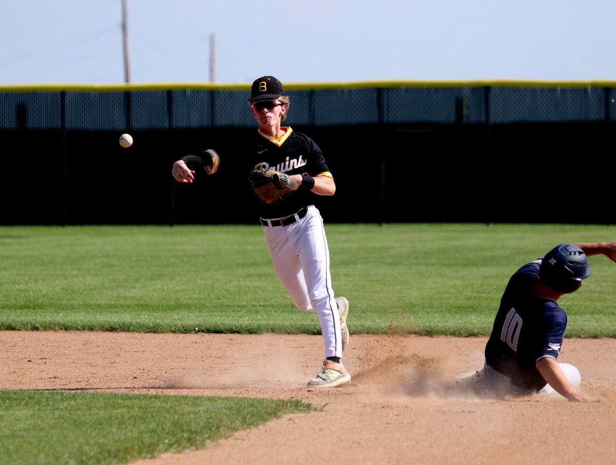 Kovar_HJsports's tweet image. The race for the top seed out of the CRVL just got a whole lot more interesting. #MCCSports #CRVL

AMATEUR BASEBALL: Bruins hand Glencoe its first league loss in a thriller
herald-journal.com/articles/crvl-…