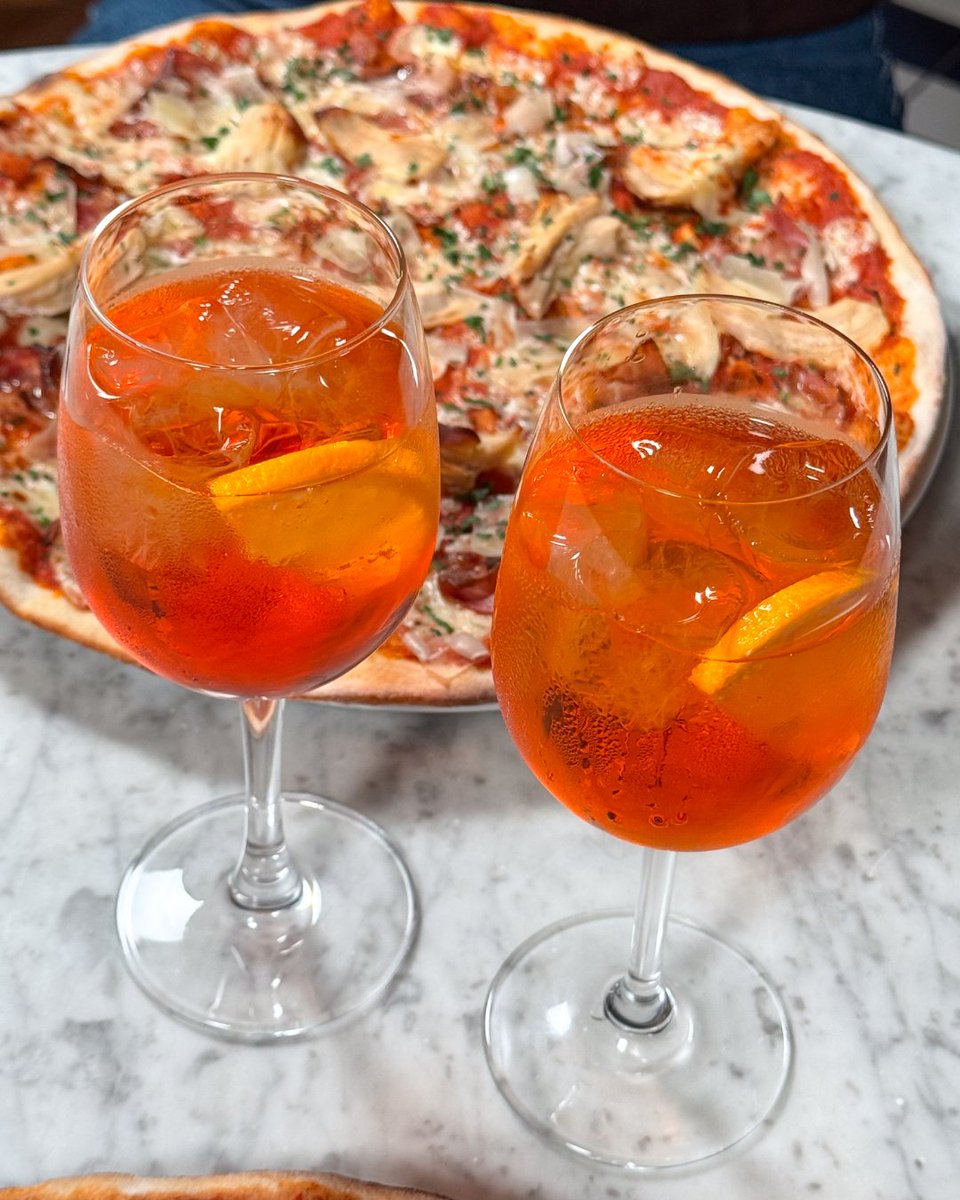PizzaExpress's tweet image. 2 cocktails for £12? You don't need to ask us twice.
Available all day, every day. T&Cs apply:pizzaexpress.com/terms-and-cond… 🔗.