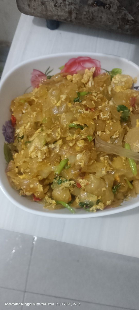 Pertama kali masak mie tiaw sendiri demi ngidam doi