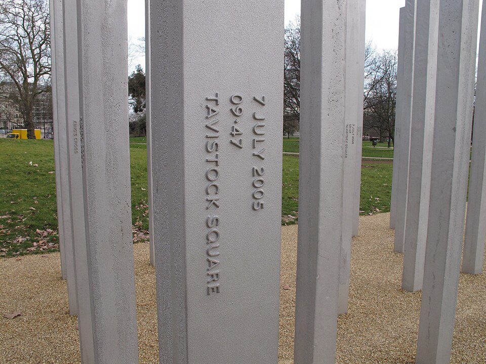 #WeRemember the 52 people who lost their lives during the 7/7 London bombings, 20 years ago today. 

We pay tribute to the firefighters who responded and dealt with the horrific events that day with courage and professionalism. 

The FBU General Secretary Steve Wright attended