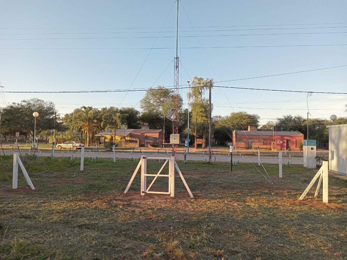 MonitoreoHidArg's tweet photo. #RMET
Nuevas estaciones meteorológicas 🌡🌤 en Ing. Gustavo Andre #MENDOZA y en Fuerte Esperanza #CHACO, instalamos en sitios estratégicos seleccionados en coordinación con las jurisdicciones provinciales para fortalecer el monitoreo hidrometeorológico en todo el país.
#SSRH https://t.co/HTpLHZBs6e