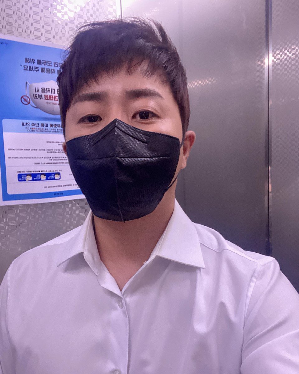 210708 인스타그램

@/jinhoda2
덥고 몸은 무겁고 땀은나고 졸리고 움직이기 싫고
근데 할일은 많고🙉🙉

instagram.com/p/CRDEVsCsFoW