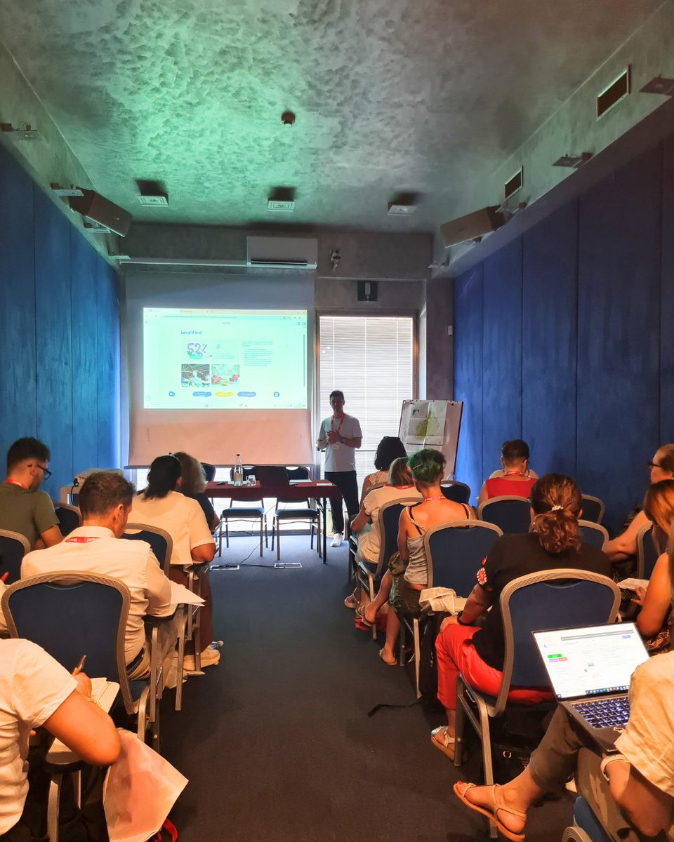 Evolution Travel tweet media