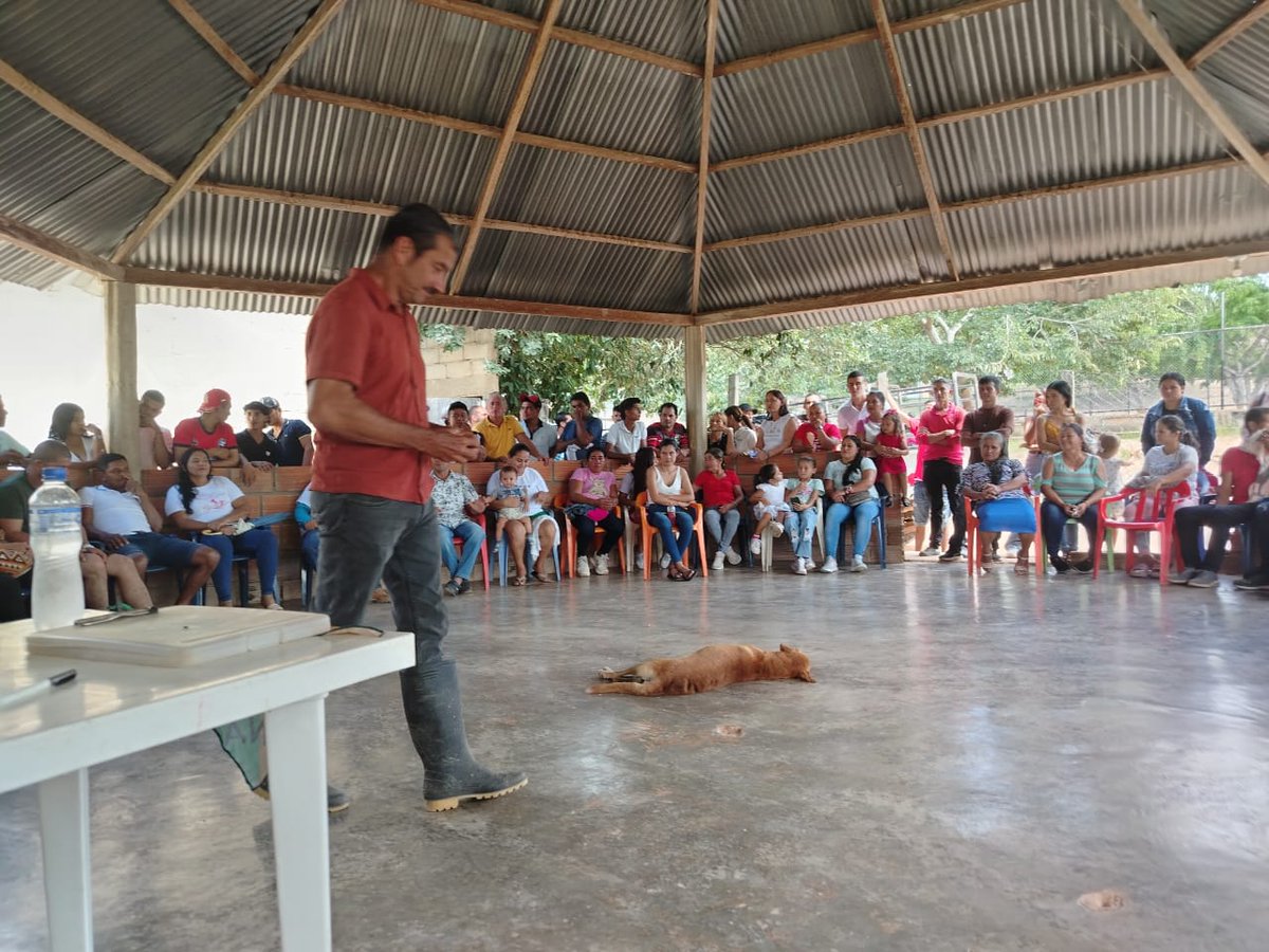 📌Representantes del Territorio Campesino Agroalimentario "Paz y Soberanía, Serranía de San Lucas" se reunieron este fin de semana con la comunidad del corregimiento Corcovado, municipio de Morales (departamento de Bolívar), con el fin de unir fuerzas para ampliar el TECAM y así