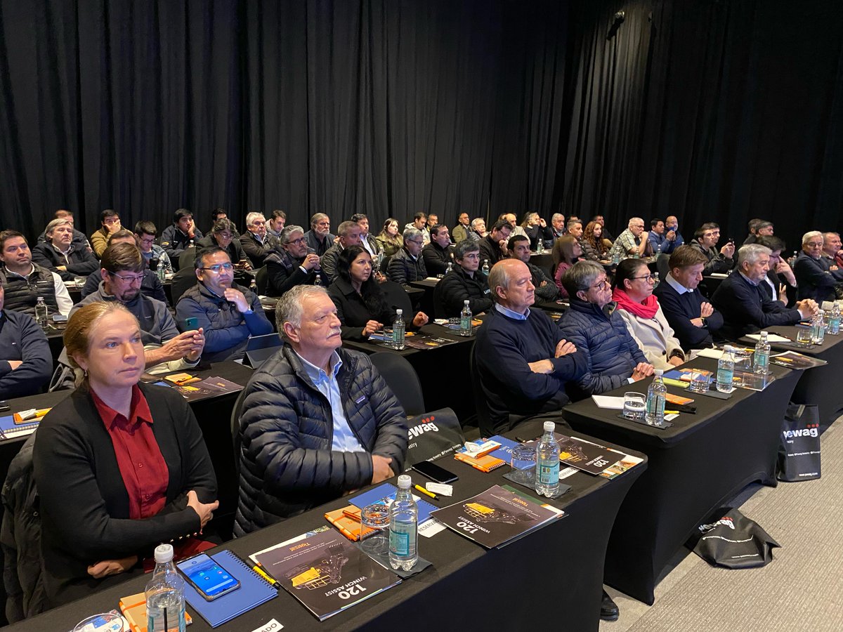 El viernes 4 de julio, el pdte <a href="/CIFAG/">Col Ing. Forestales</a>  Simón Berti, expuso en  conversatorio "Chile país forestal: situación actual y desarrollo del próximo decenio". La actividad incluyó la visión de los principales gremios forestales, incluyendo además a Aprobosque, Pymemad, Corma y Acoforag