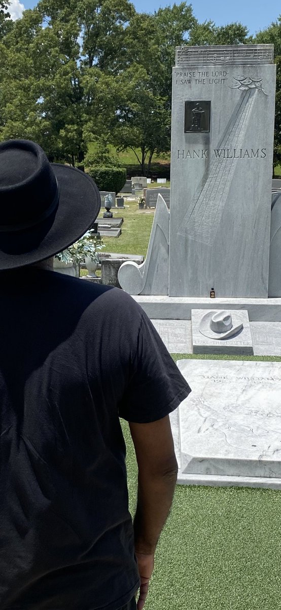 Me Oh My Oh 

#Montgomery #Alabama #hankwilliams