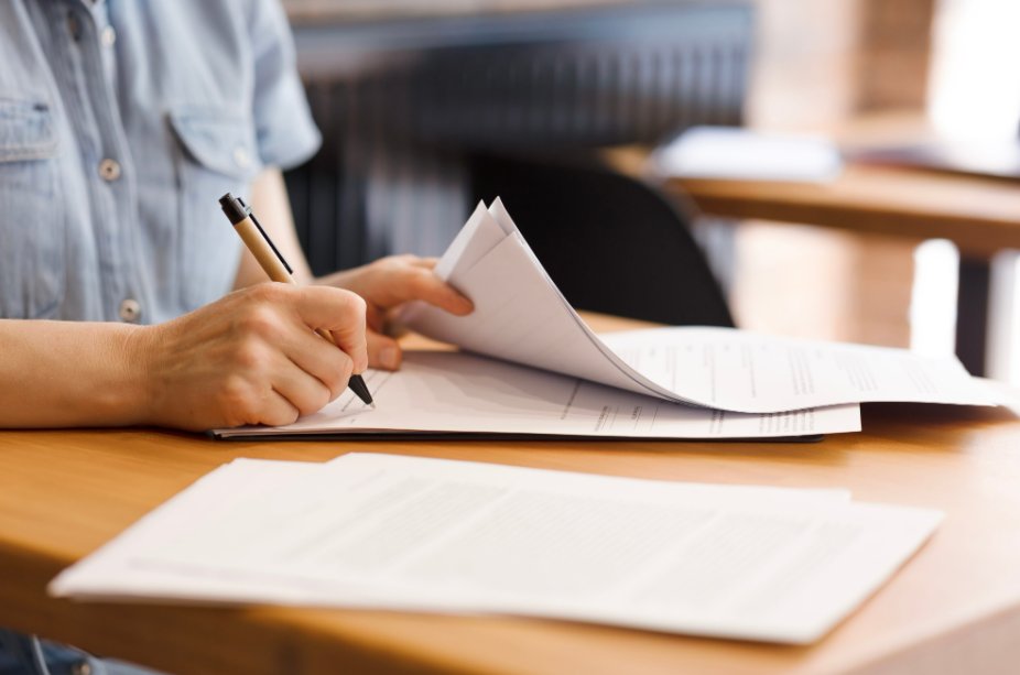 New statistics obtained by LCNI show a 31% increase in UC overpayments in NI by official errors. 📈

The almost 15,000 official errors in 24/25 equated to more than £10.5 million.

Read more on our website ➡️
lawcentreni.org/news/official-…