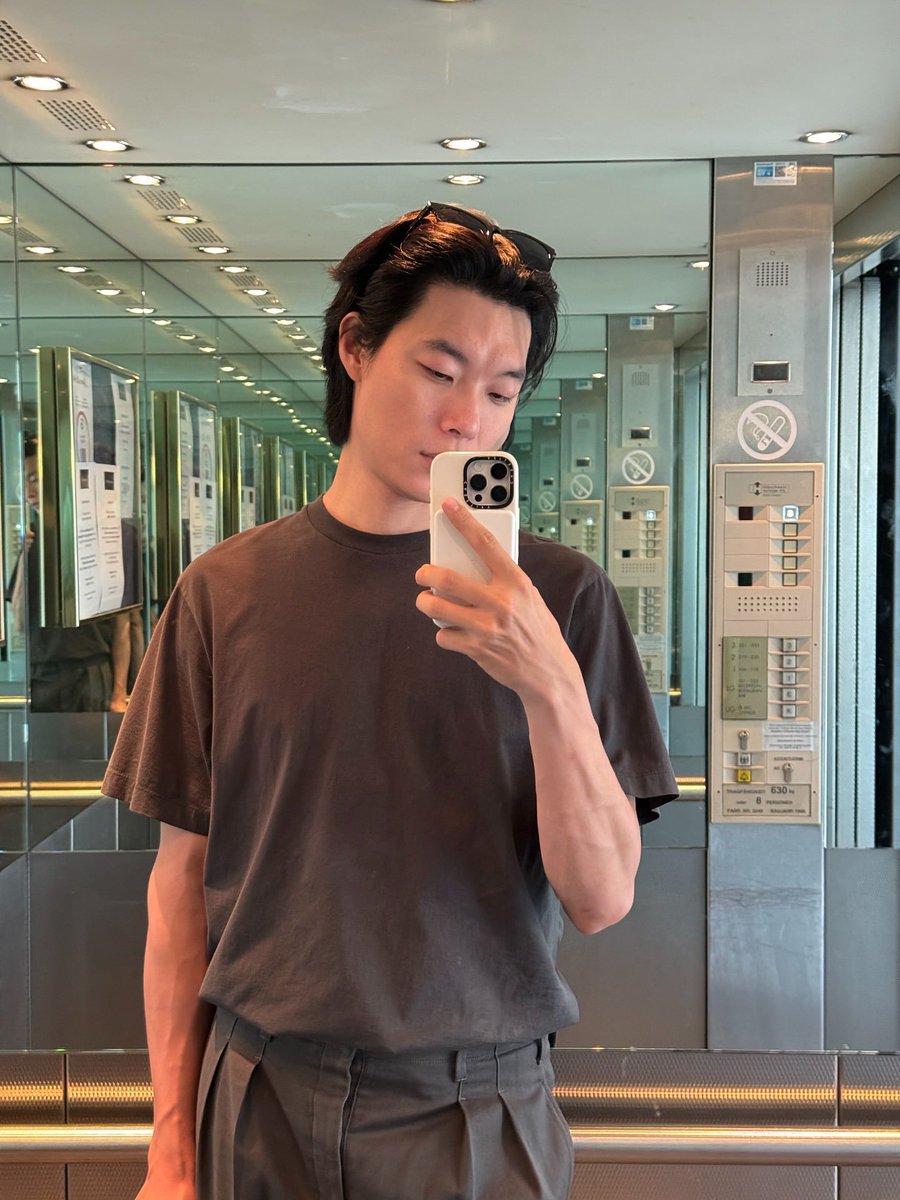 [แปล] 250707 ryusdb’s Instagram Stories Update

“รู้จักการให้ความรักและรับความรักทั้งสองอย่าง.”

#รยูจุนยอล #RyuJunYeol #류준열