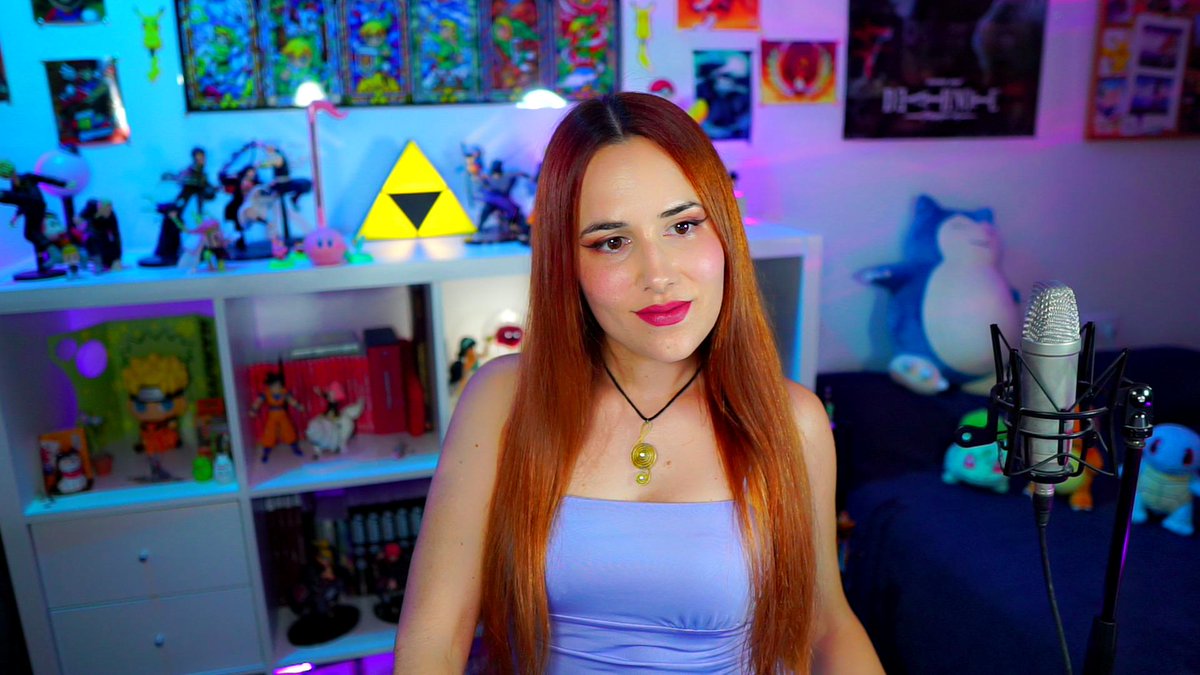 Estoy en directo con música y charla. Os espero!! 💜